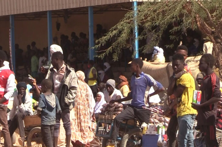 Le petit commerce à Agadez, autour du Sabre National