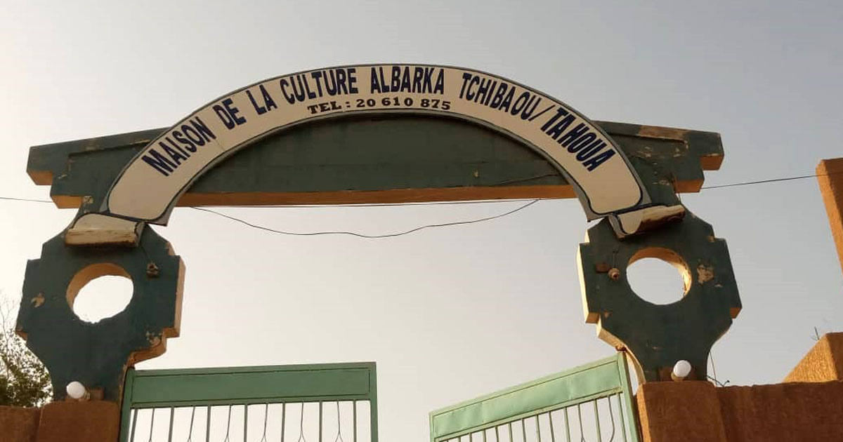 À la découverte du grand conteur Albarka Tchibaou de l’Ader à travers un jeune conteur Tahirou Hamidou