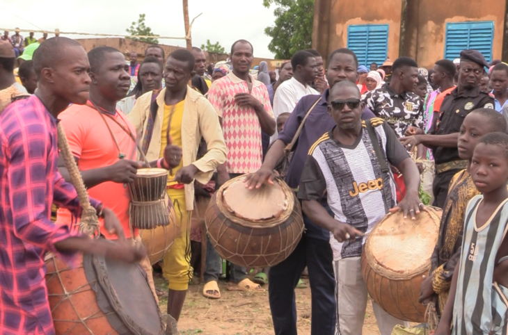 Comment revaloriser les traditions uniques de chants et de danses de la région de Tillabéry ?