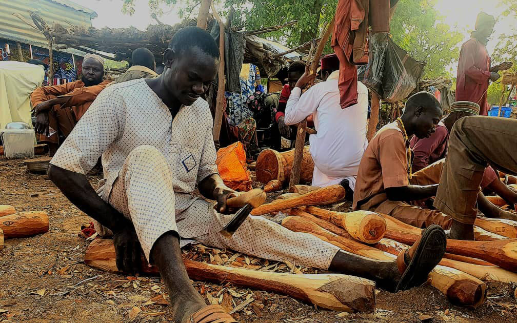 Portrait de Lawali Ibrahim, un artisan du bois à Kantché 