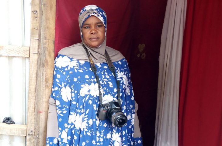 [Portrait] A la découverte d’Amina Maigoua, l’unique femme photographe de Gaya