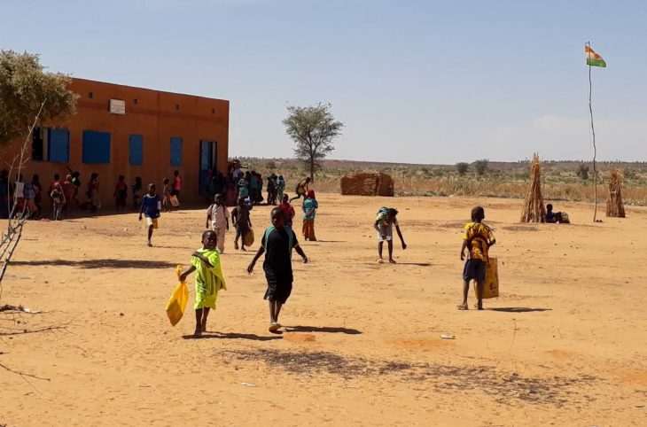 Dans la région d'Agadez pour sensibiliser sur la paix et non violence,  l'association des jeunes pour l'éducation et la culture  passe par un concours de skectch